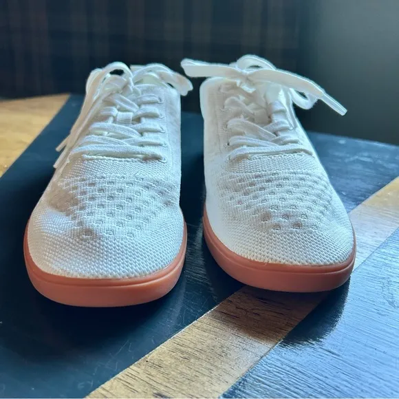 NWOT Suavs The Zilker Gum Sneakers