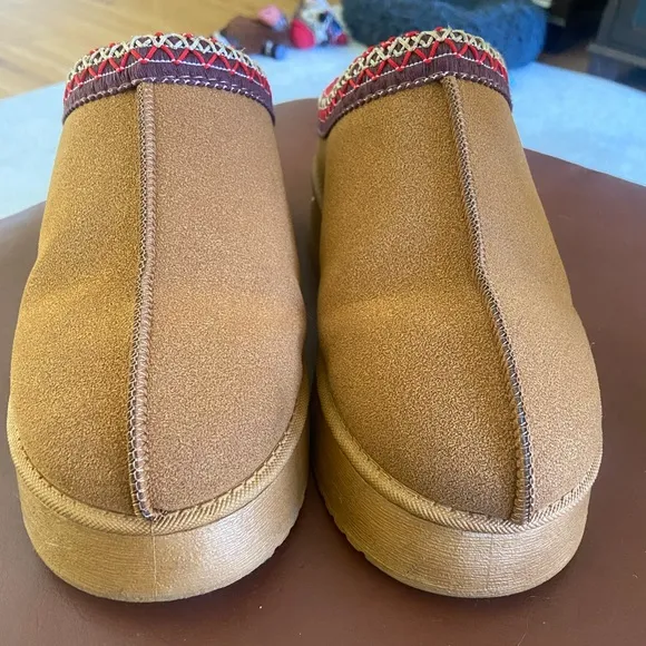 NWOT Suede Platform Slippers Clogs Fur Fleece Lined Anti-Slip Shoe size 9