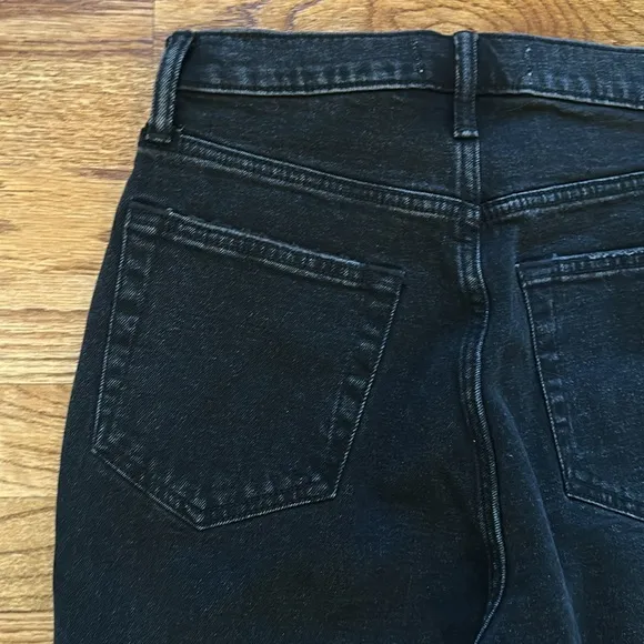 NWT Abercrombie Curve Love Ultra High Rise Ankle Straight Jean