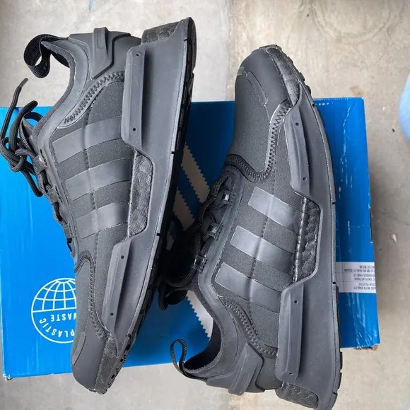 NWT Adidas Men's NMD_V3 Triple Black size 8 GX9587