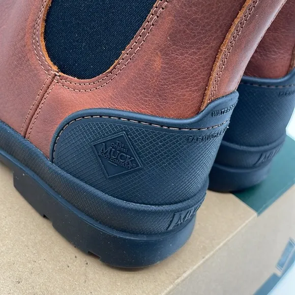 NWT And Box Original Muck Boot Company Men’s Chore Farm Leather Chelsea 9.5