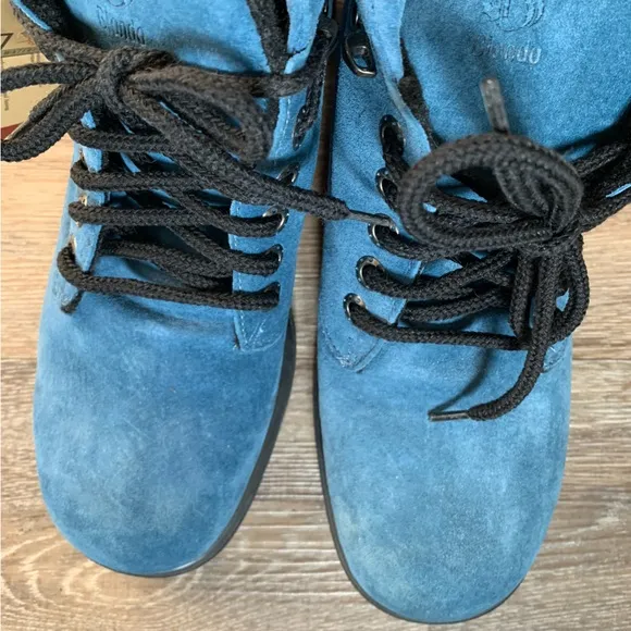 NWT Blondo Ultraflex Waterproof Blue Suede Boots 9