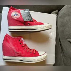 NWT: Converse Women's Red high heel Sneakers