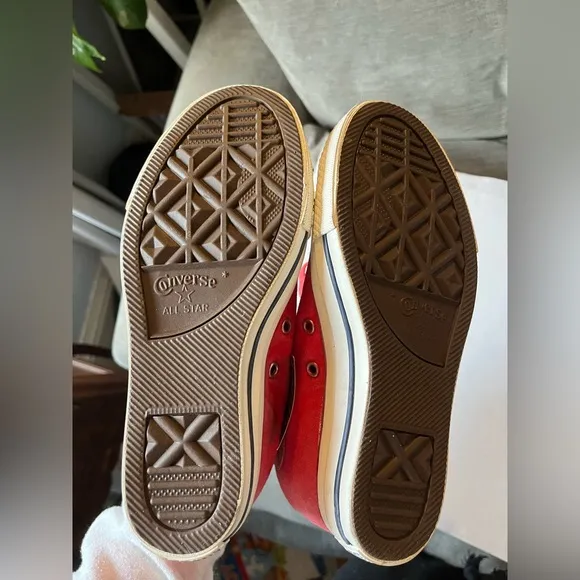 NWT: Converse Women's Red high heel Sneakers