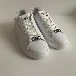 NWT CoSTUME National Chunky White Classic Luxury Sneakers Size EU 38 18800/W