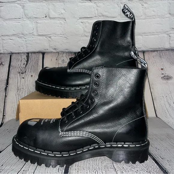 NWT Dr. Martens 1460 Pascal Bex Exposed Steel Toe Boots Size 9