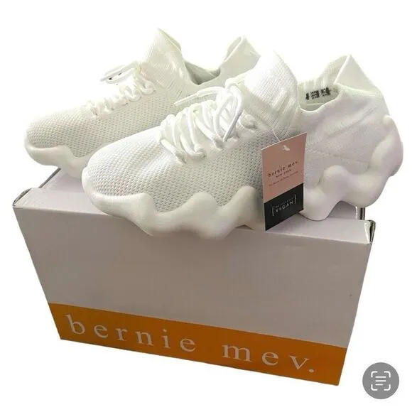 NWT in Box Gorgeous BERNIE MEV 38 (7-7.5 US) Davin Comfort white Chunky Sneakers