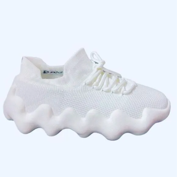 NWT in Box Gorgeous BERNIE MEV 38 (7-7.5 US) Davin Comfort white Chunky Sneakers