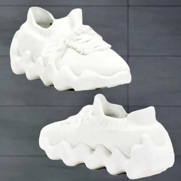 NWT in Box Gorgeous BERNIE MEV 38 (7-7.5 US) Davin Comfort white Chunky Sneakers