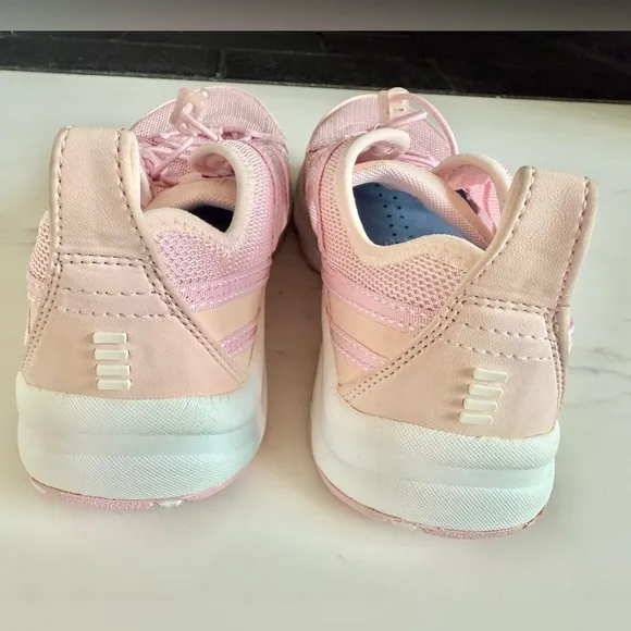 NWT Lands' End Women's Sneaker Water Shoes Ice Pink Athletic Mesh Outdoor Size 7