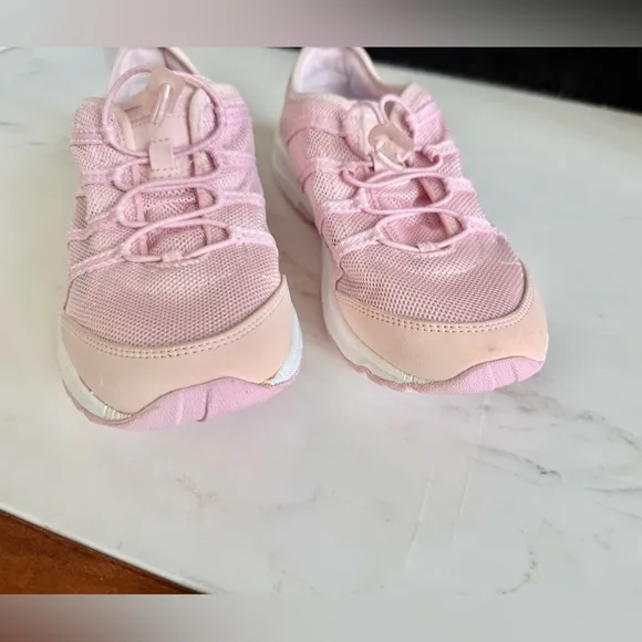 NWT Lands' End Women's Sneaker Water Shoes Ice Pink Athletic Mesh Outdoor Size 7