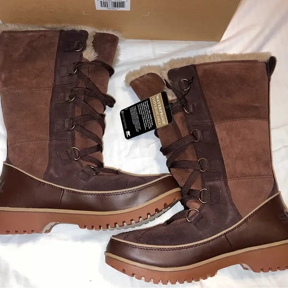 NWT SOREL Waterproof Leather Faux Fur Insulated  Lace Up Hiking / Winter Boots