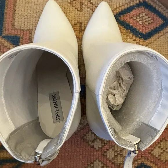 NWT Steve Madden Olga boots