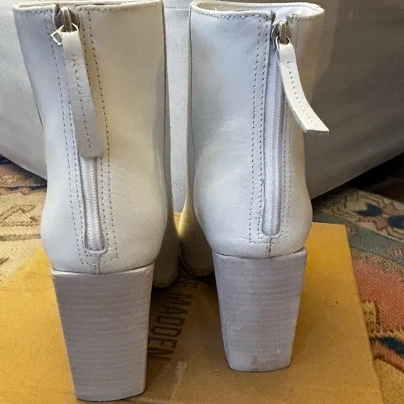 NWT Steve Madden Olga boots
