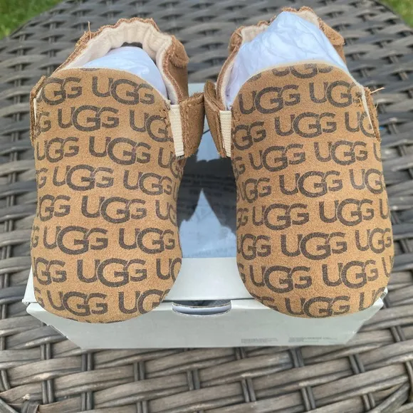 NWT/NIB UGG Logo Print Roos Crib Shoes in Chestnut (Size 0-6 &amp; 12-18 Months)