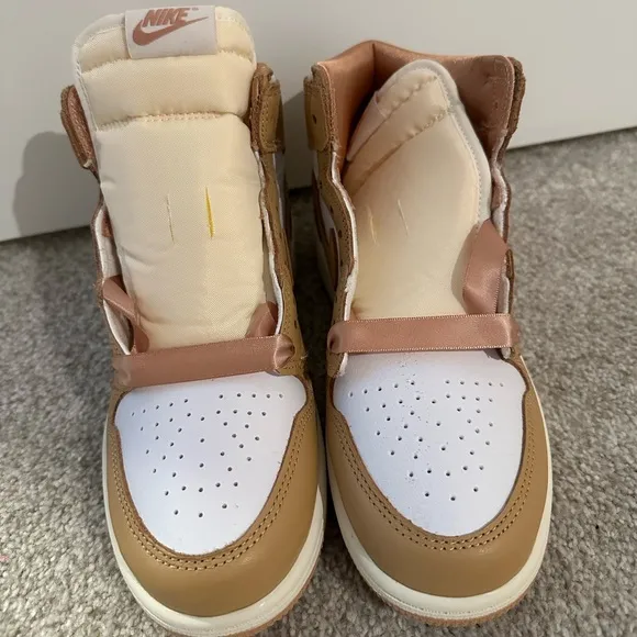 NWTS!!  Nike Jordan 1 Retro High OG Sneakers ROSE GOLD RIBBON LACES - Kid Size 3