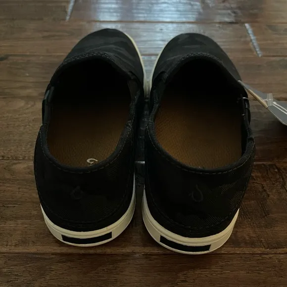 OluKai Women's Pehuea Pa'i Shoes in Lava Rock Black Size 6