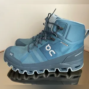 On Cloud Cloudrock Waterproof Storm Blue Boots Women’s Size 10.5