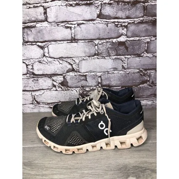On Cloud Black White Comfort Gym Lace Up Running Shoes Women’s Sz 8.5M US/40EU