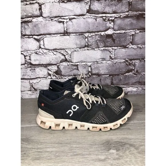 On Cloud Black White Comfort Gym Lace Up Running Shoes Women’s Sz 8.5M US/40EU