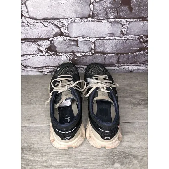 On Cloud Black White Comfort Gym Lace Up Running Shoes Women’s Sz 8.5M US/40EU