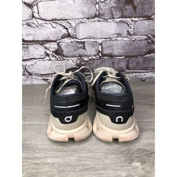 On Cloud Black White Comfort Gym Lace Up Running Shoes Women’s Sz 8.5M US/40EU