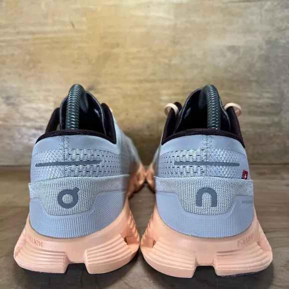 On Running Cloud X REFLECTIVE Womens Sz 10 Running Shoes Sneakers Silver Almond