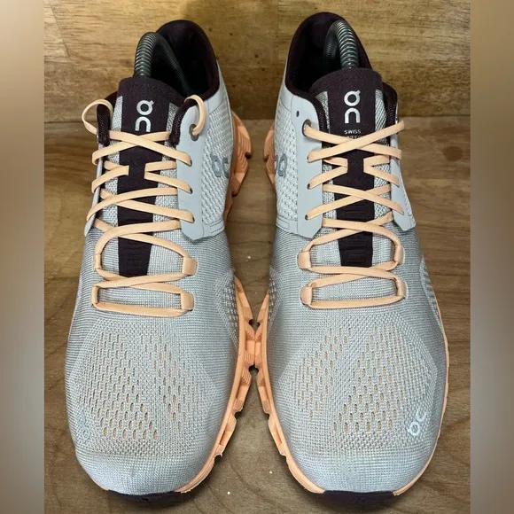 On Running Cloud X REFLECTIVE Womens Sz 10 Running Shoes Sneakers Silver Almond