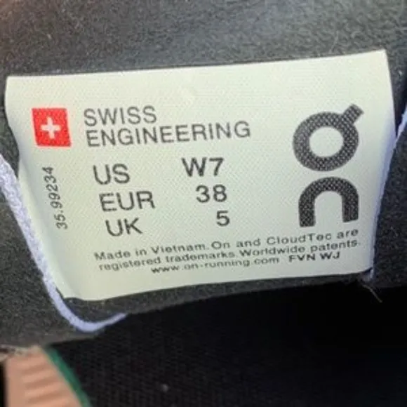 On Running Cloudflow Sneaker
