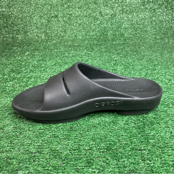 Oofos Ooahh Recovery Mens 9 / Womens 11 Black Slide Comfort Sandal Shoes - NEW