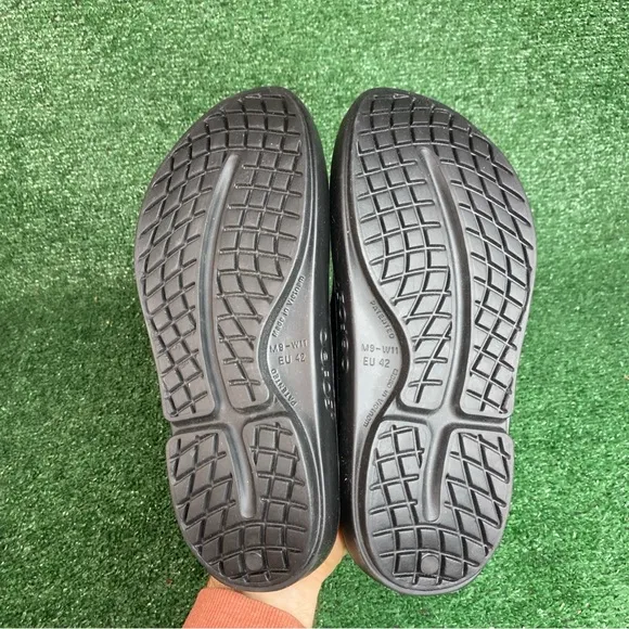 Oofos Ooahh Recovery Mens 9 / Womens 11 Black Slide Comfort Sandal Shoes - NEW