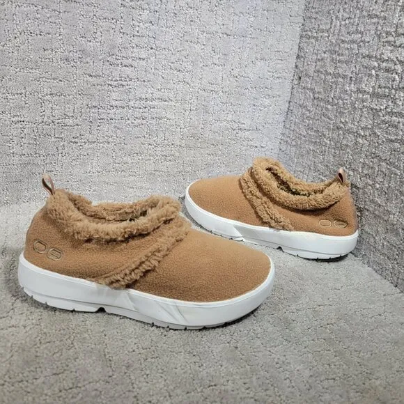 Oofos OOcoozie Womens Size US 9 Brown Low Top Comfort Fleece Slip On Shoes