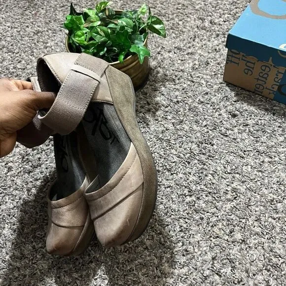OTBT Womens Wander Out Leather Mary Jane Wedge Clogs Shoes 6.5 M Zinc Tan New