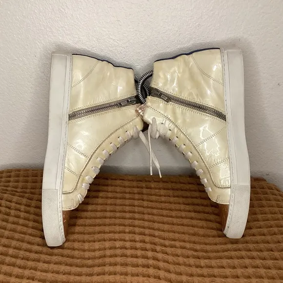 P448 'Star 2.0' Mid Top Sneakers Pearl Snake Women’s‎ Sz 37 US 7 White Side Zip