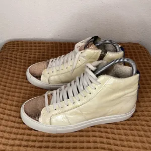 P448 'Star 2.0' Mid Top Sneakers Pearl Snake Women’s‎ Sz 37 US 7 White Side Zip