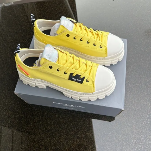 Palladium Revolt Lo Tx  Chunky Sneakers, Aurora Yellow, Size EU 42 or US 10, NIB