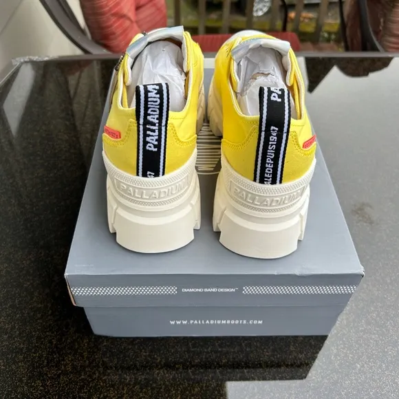Palladium Revolt Lo Tx  Chunky Sneakers, Aurora Yellow, Size EU 42 or US 10, NIB