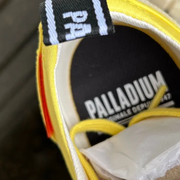 Palladium Revolt Lo Tx  Chunky Sneakers, Aurora Yellow, Size EU 42 or US 10, NIB