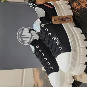 Palladium Revolt Lo TX Platform Sneakers BLACK/MARSHMELLOW WOMENS NEW With Box