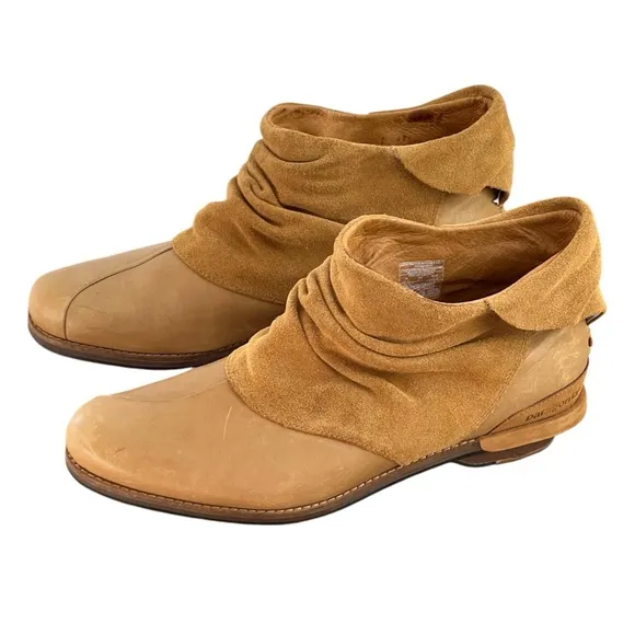 Patagonia Addie Ruffle Artisans Gold Suede Leather Slouchy Boots Womens 10.5