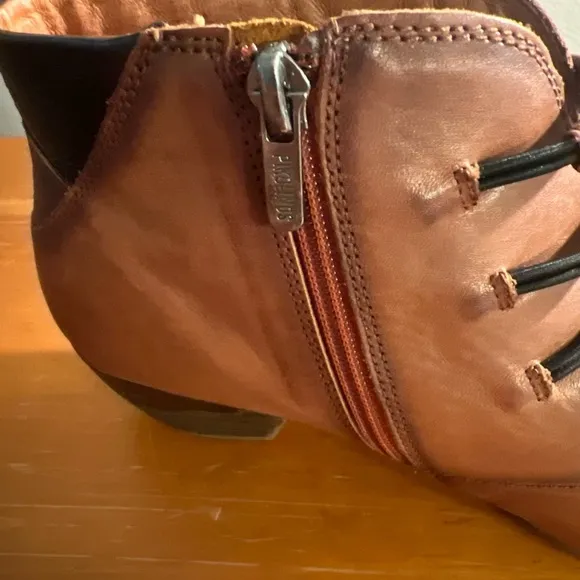 Pikolinos Cuero Women's Tan LeatherAnkle Booties Size 10/42