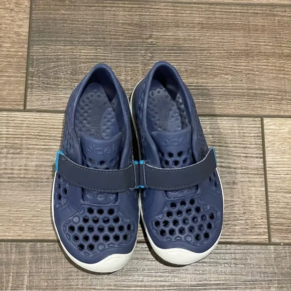Plae Mimo Shoes Toddler Water Slip On Sneakers Navy Blue Comfort Straps Size 10