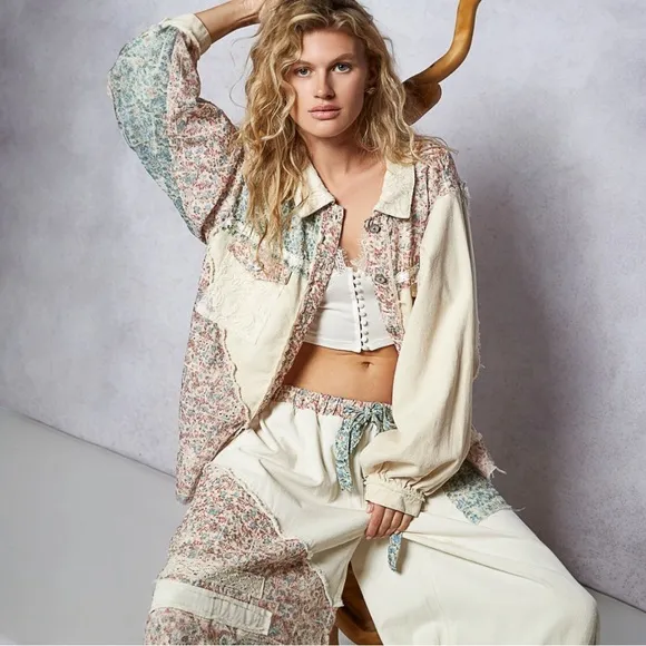 POL Balloon Sleeves Floral Printed Twill Jacket