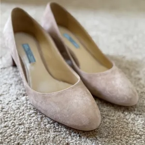 Prada Elegant Tan Women's Pumps