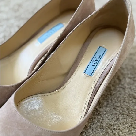 Prada Elegant Tan Women's Pumps