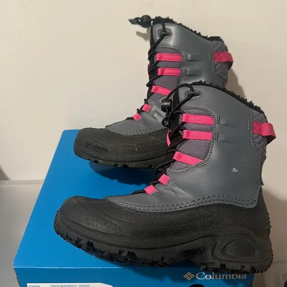 Pre-love girls, waterproof Columbia boots youth size 3