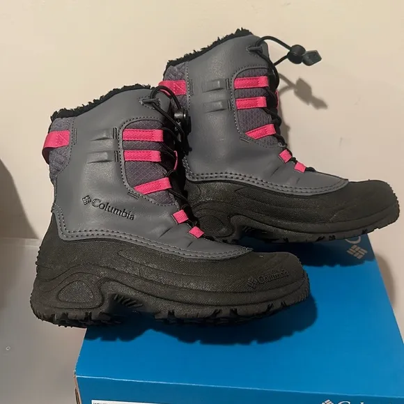 Pre-love girls, waterproof Columbia boots youth size 3