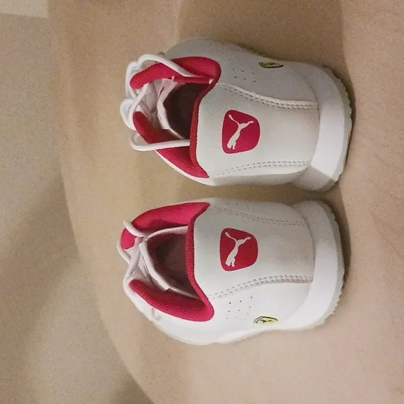 Puma Ferrari Roma Via Perf Sneakers