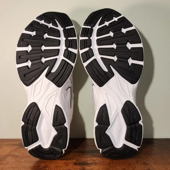 Puma Velophasis Size 8.5