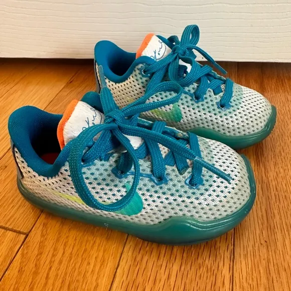 RARE KOBE BRYANT NIKE TODDLER SNEAKERS